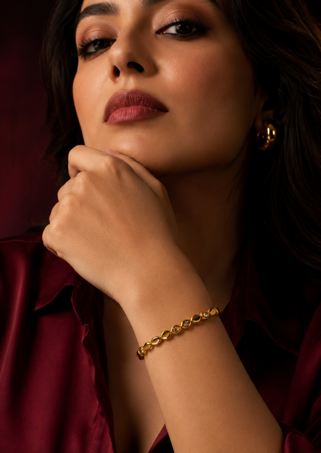 Anti Tarnish Bracelet for Women & Girls, Elegant Gold Tone Cuff Bangle with Crystal Stone Detailing, Stylish Fashion Jewellery for Daily Wear, Party & Gifting