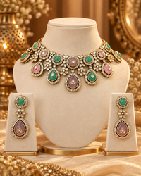 Premium Indian Necklace Set for Women with Earrings & Maang Tikka, Heavy-Look Lightweight Bridal Jewellery Set for Karwa Chauth, Diwali, Weddings & Festive Parties, Two Colours