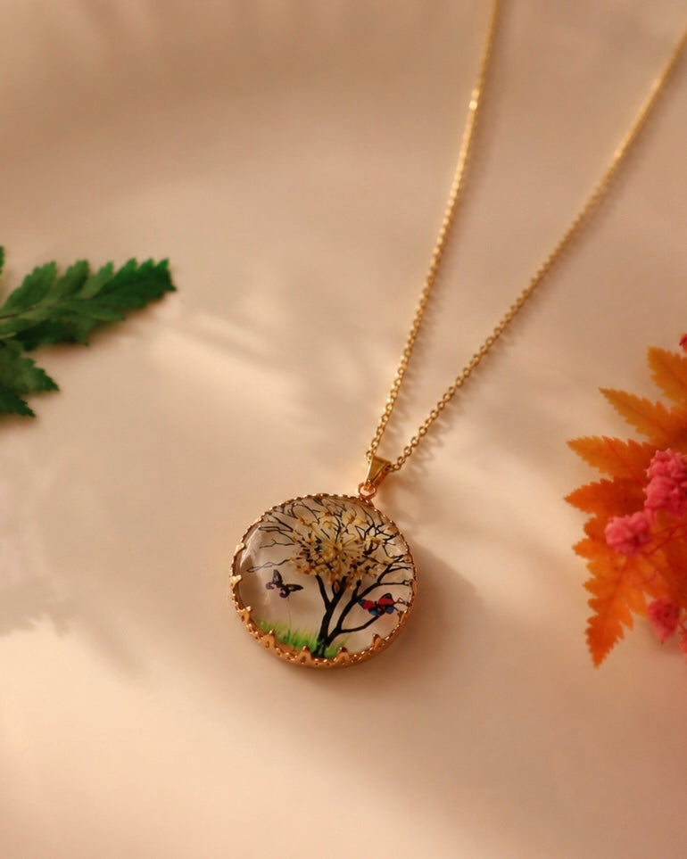 Pinterest-Inspired Anti Tarnish Resin Tree Pendant Necklace for Women | Nature Art Gold Pendant