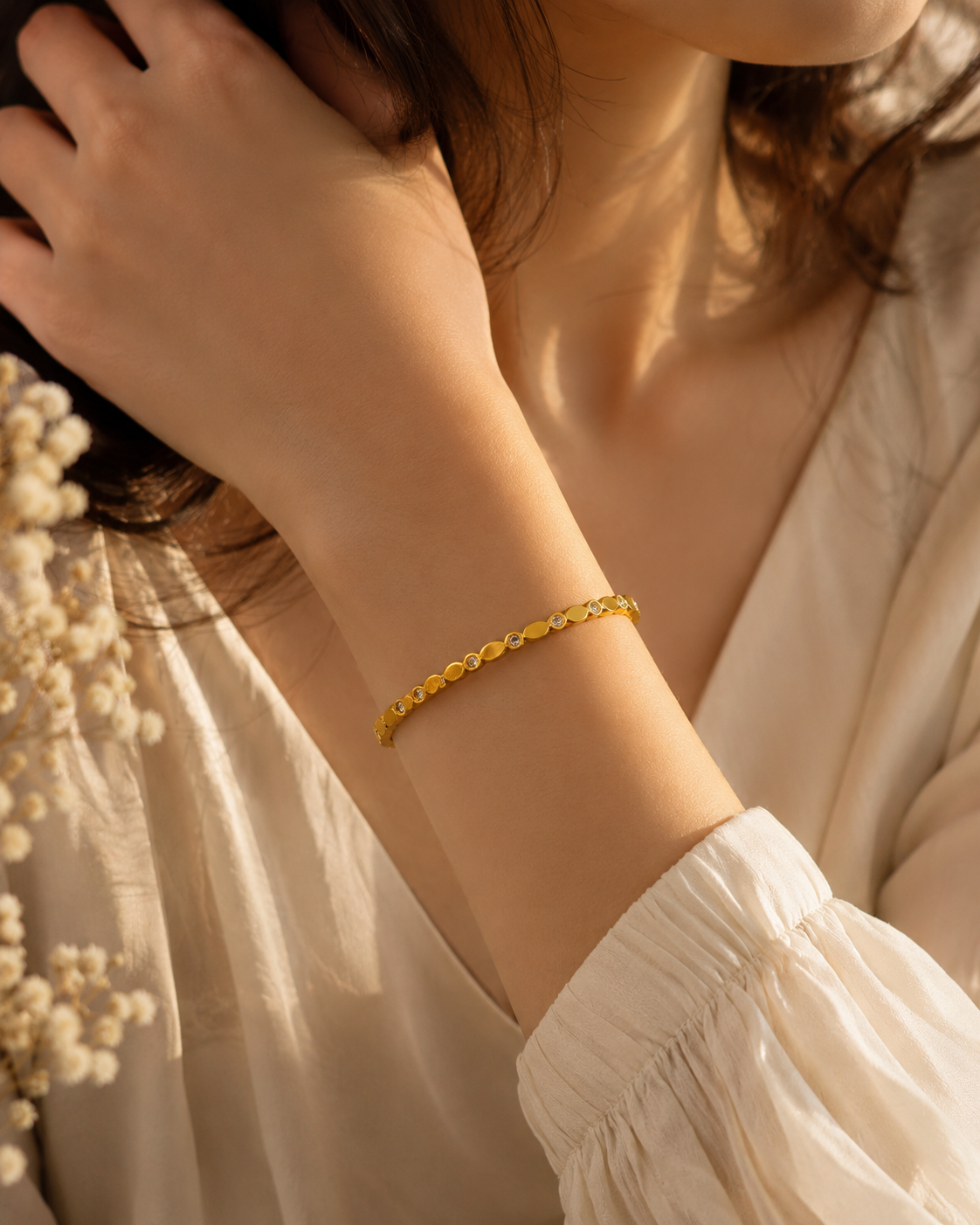 Premium Anti Tarnish Crystal Sleek Bracelet for Women | Gold Stainless Steel Slim Bangle | Waterproof Hypoallergenic Tarnish-Free Everyday Jewelry