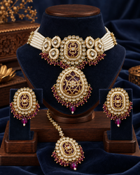 Premium Indian Necklace Set for Women with Earrings & Maang Tikka, Heavy-Look Lightweight Festive Jewellery Set for Karwa Chauth, Diwali, Weddings & Parties, Maroon