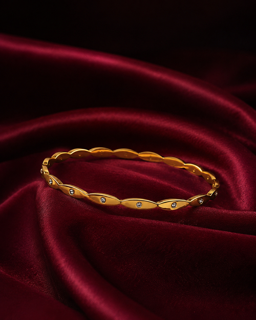 Anti Tarnish Gold Bangle Bracelet for Women | Stylish Wavy Design with Crystal Accents | Elegant Gold-Tone Kada | Size 2.6 | Everyday, Office & Party Wear