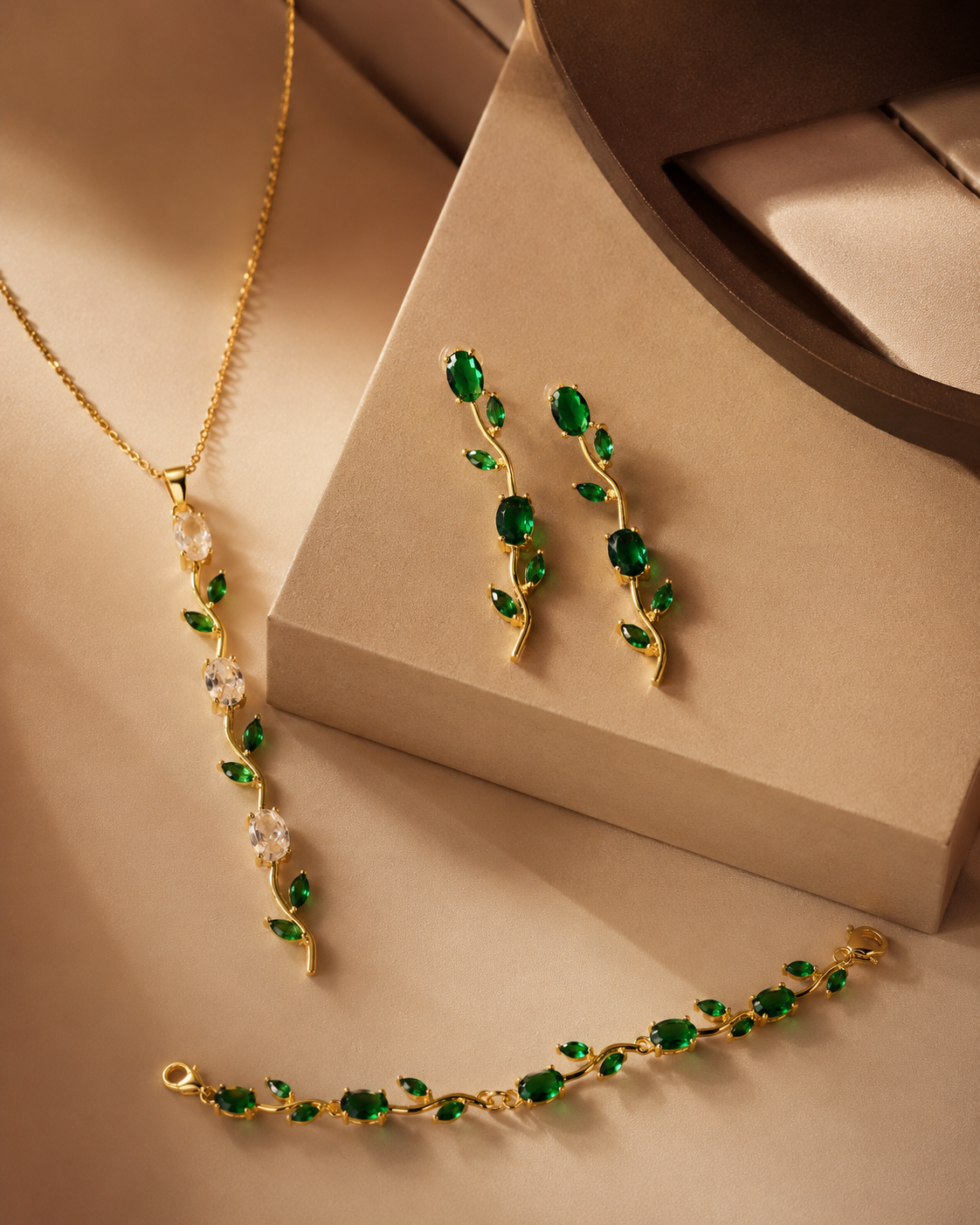 Anti Tarnish Vine Pendant, Bracelet & Earrings Combo Set