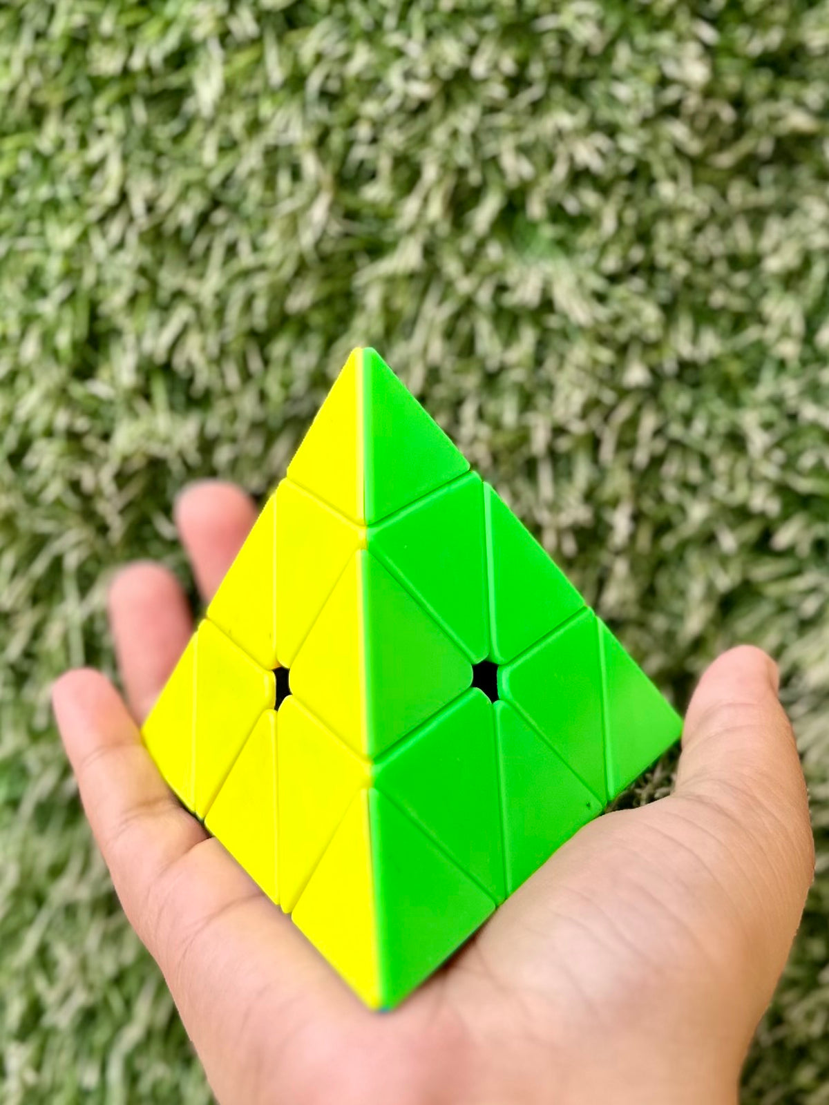 Pyraminx Speed Cube Puzzle | Smooth Rotating Triangle Magic Cube | Brain Teaser Educational Puzzle for Kids & Adults