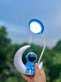 Astronaut Moon LED Table Lamp | Rechargeable Study & Night Light