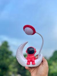 Astronaut Moon LED Table Lamp | Rechargeable Study & Night Light